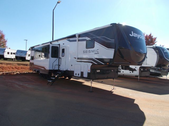 2026 JAYCO SEISMIC 395 FW