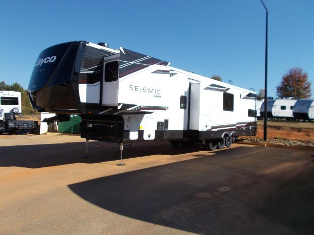2026 JAYCO SEISMIC 395 FW Monroe NC
