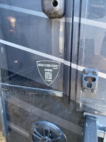 2026 JAYCO SEISMIC 399 TOY HAULER