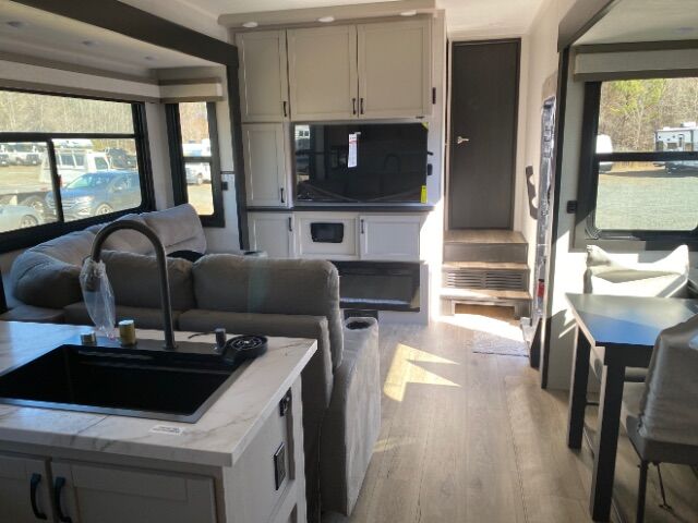 2026 JAYCO SEISMIC 399 TOY HAULER Monroe NC