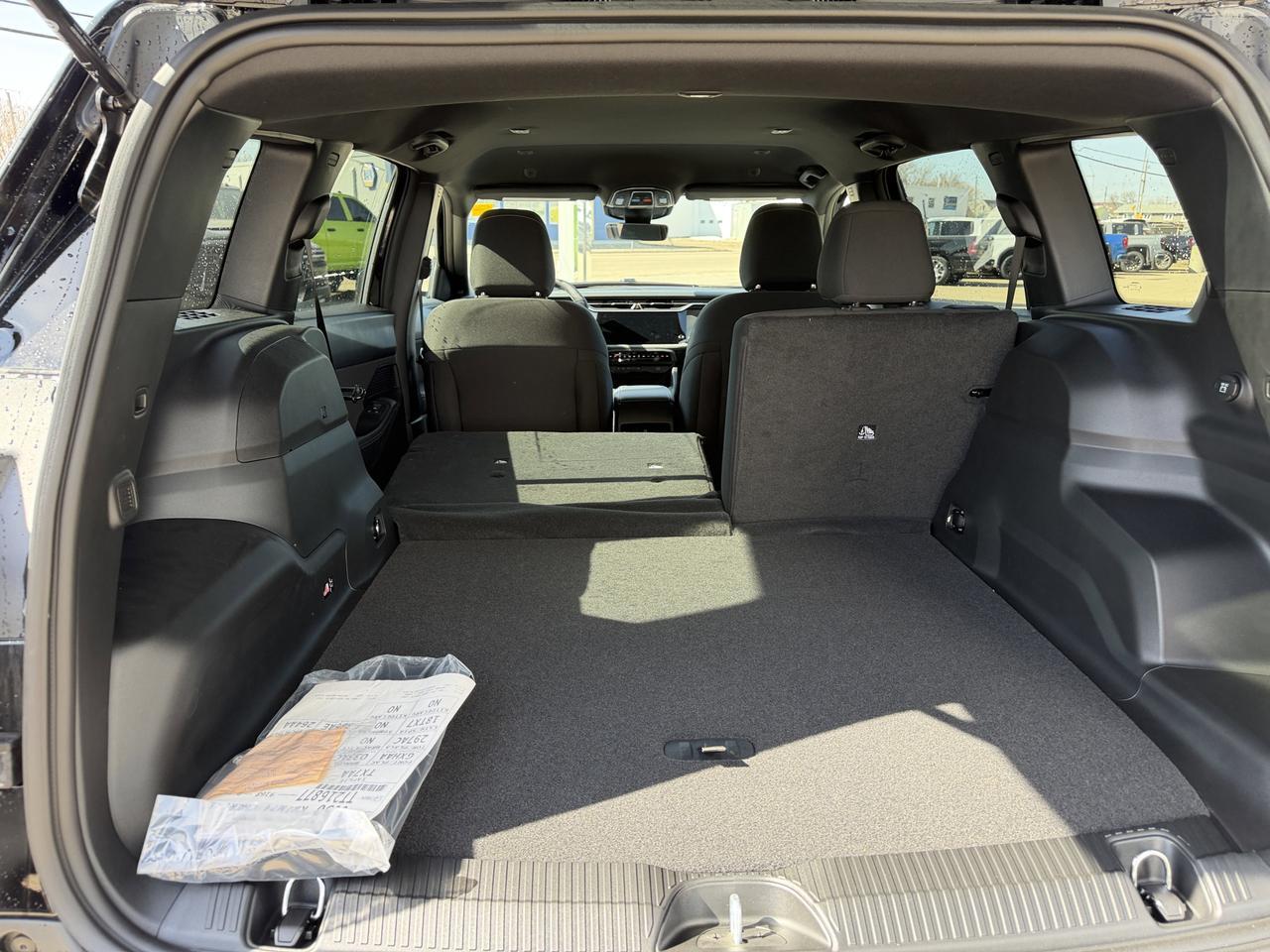 2026 Jeep Cherokee Laredo 4x4 | Turbo Hybrid | Heated Front Seats | Remote Start | Uconnect 5 | LED Headlamps Redwater AB