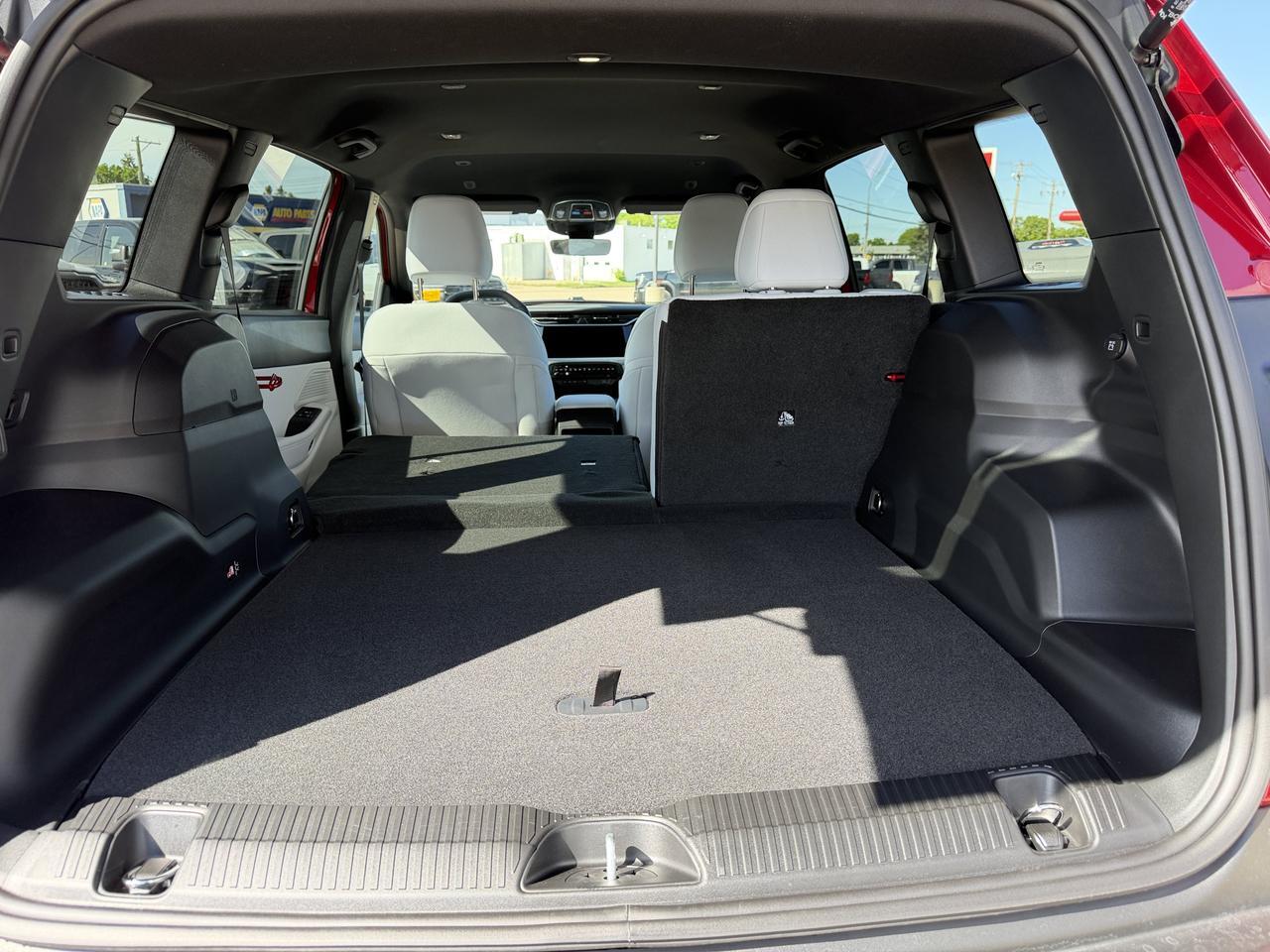 2026 Jeep Cherokee Laredo 4x4 | Turbo Hybrid | Red Hot Pearl | Heated Seats | Remote Start | Backup Camera | Towing Redwater AB