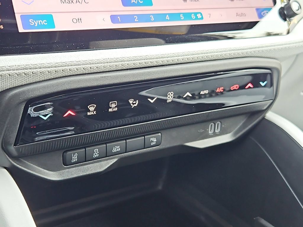 2026 Jeep Cherokee Laredo Gresham OR