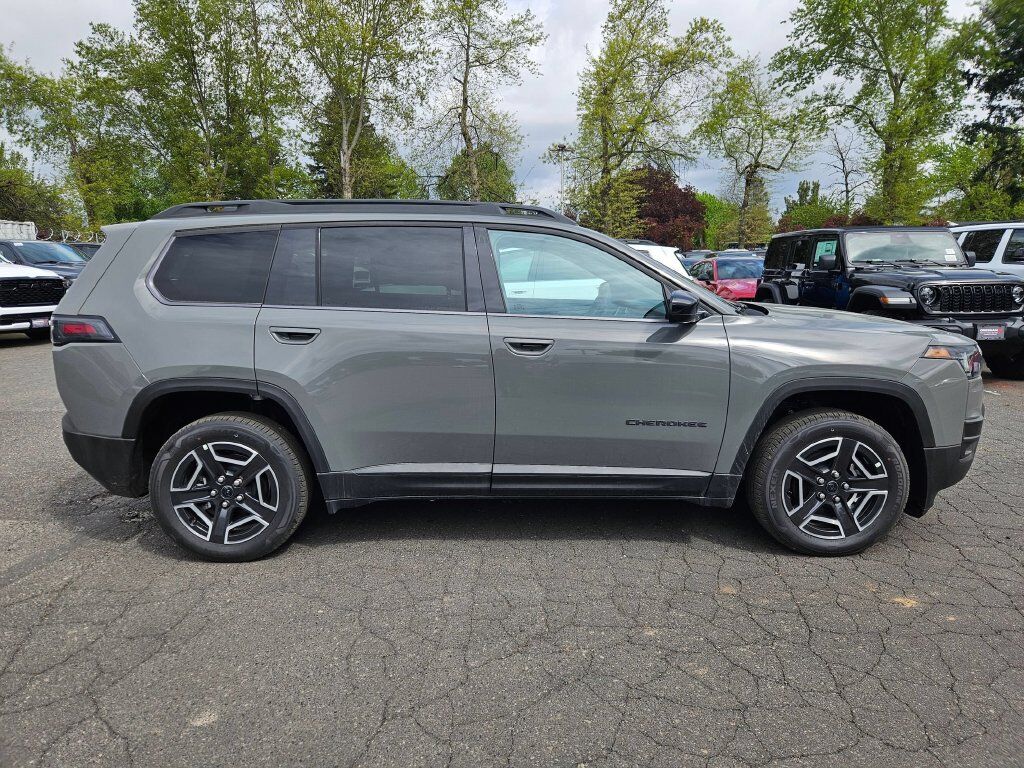 2026 Jeep Cherokee Laredo Gresham OR