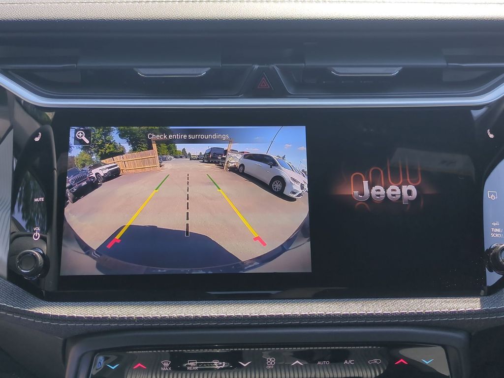 2026 Jeep Cherokee Laredo Gresham OR