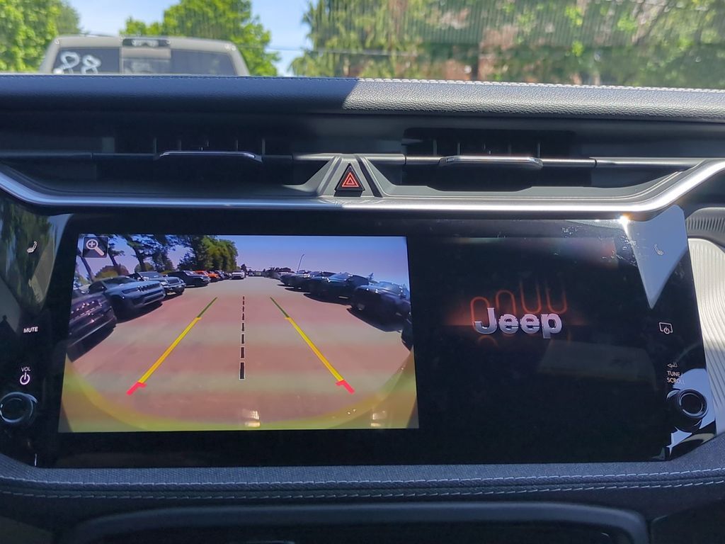 2026 Jeep Cherokee Laredo Gresham OR