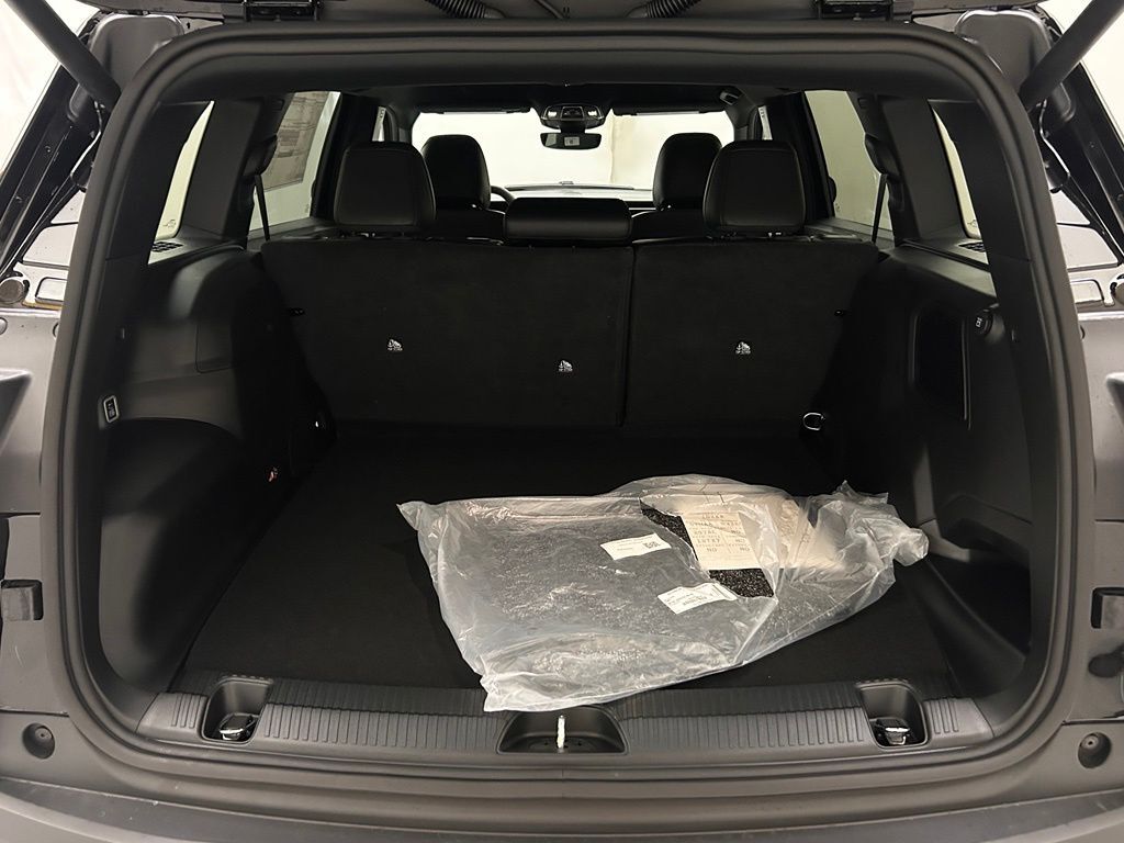 2026 Jeep Cherokee Laredo Portland OR