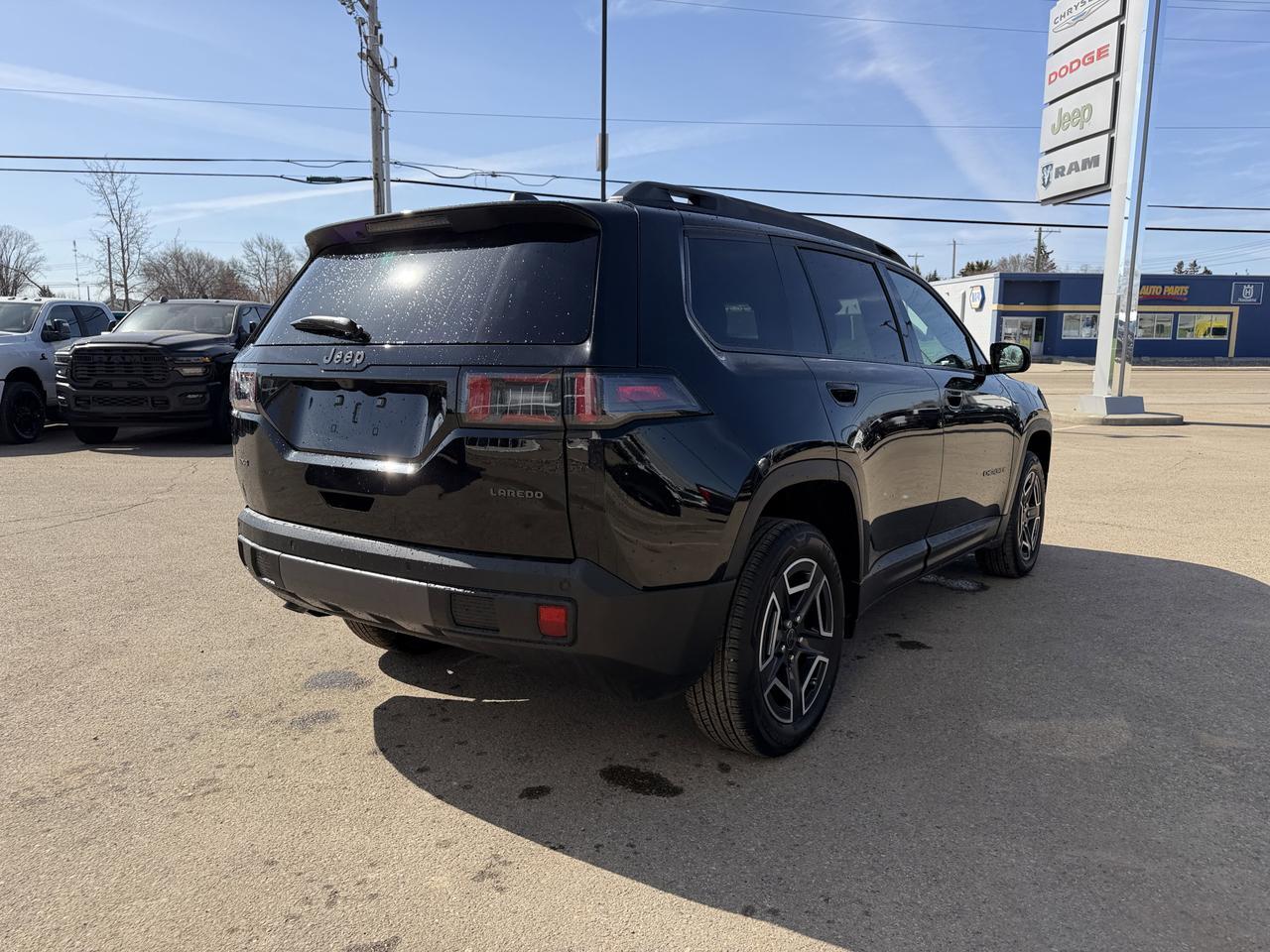 2026 Jeep Cherokee Laredo Redwater AB