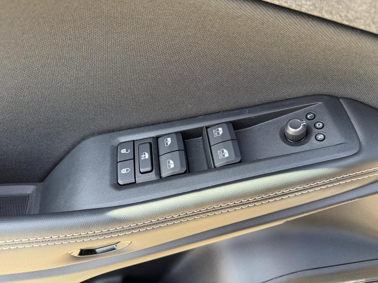 2026 Jeep Cherokee Laredo Redwater AB