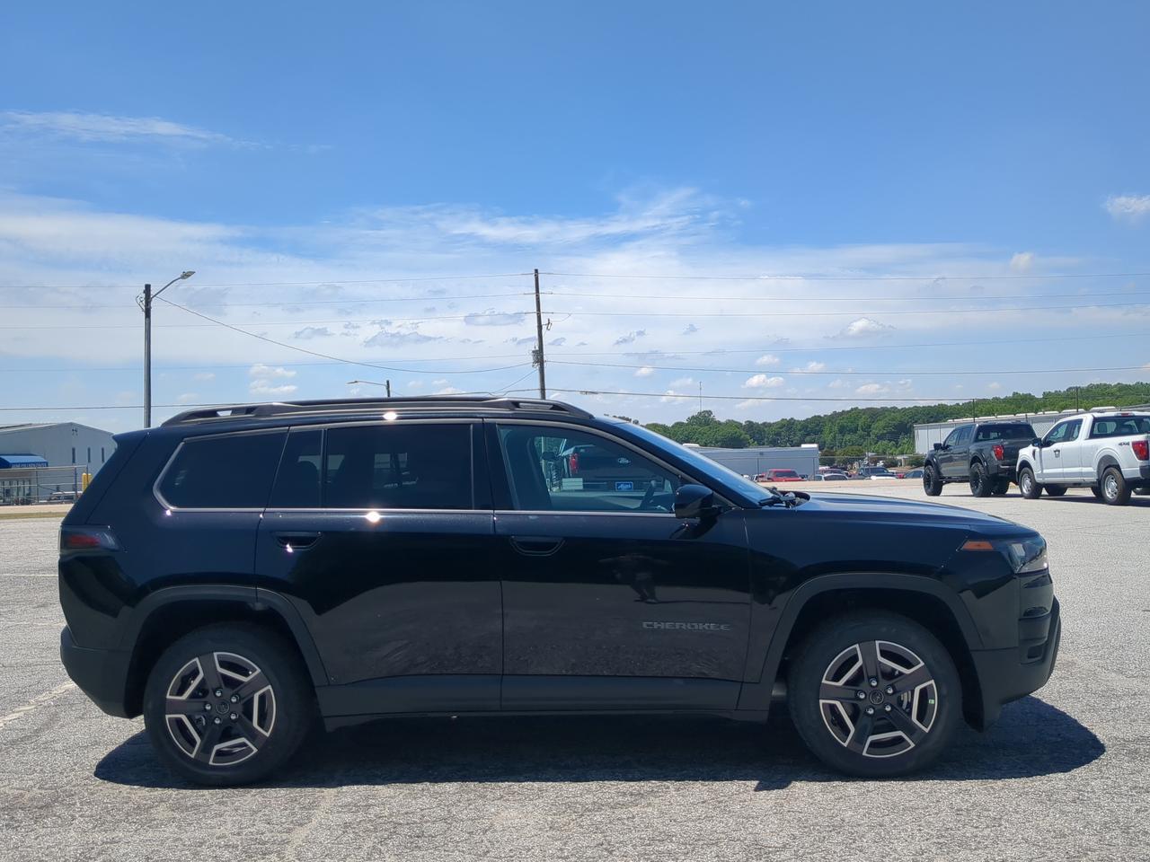 2026 Jeep Cherokee Laredo Winder GA