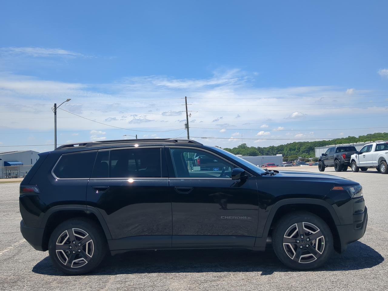 2026 Jeep Cherokee Laredo