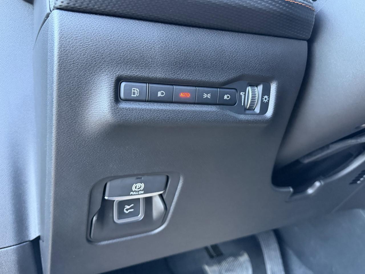 2026 Jeep Cherokee Limited 4WD Hybrid | Capri Leatherette Seats | 12IN Uconnect 5 | Power Liftgate | Heated Seats Redwater AB