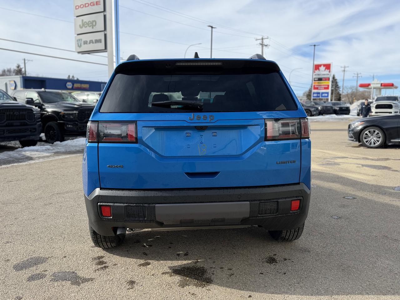 2026 Jeep Cherokee Limited 4x4 | Hydro Blue Pearl | Turbo Hybrid | Panoramic Sunroof | Trailer Tow Group Redwater AB