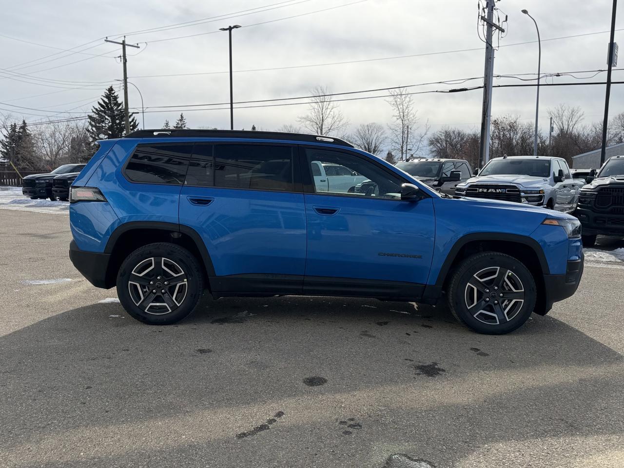 2026 Jeep Cherokee Limited 4x4 | Hydro Blue Pearl | Turbo Hybrid | Panoramic Sunroof | Trailer Tow Group Redwater AB