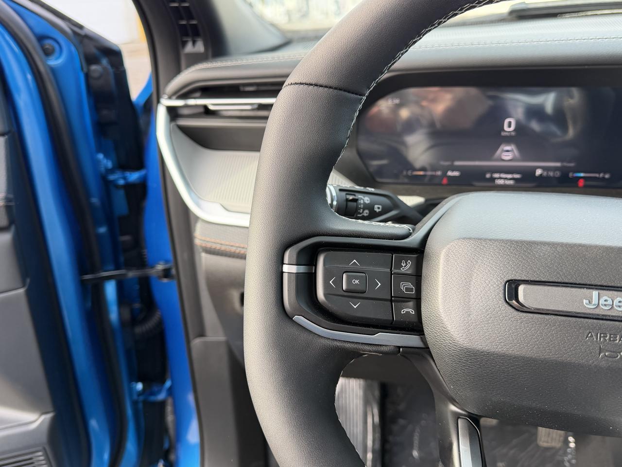 2026 Jeep Cherokee Limited 4x4 | Hydro Blue Pearl | Turbo Hybrid | Panoramic Sunroof | Trailer Tow Group Redwater AB