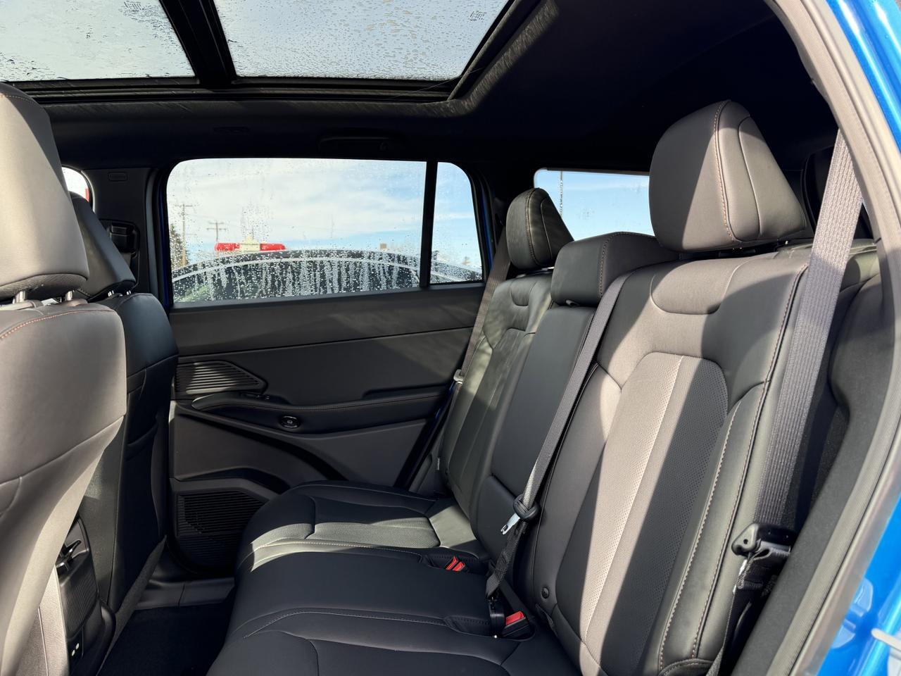 2026 Jeep Cherokee Limited 4x4 | Hydro Blue Pearl | Turbo Hybrid | Panoramic Sunroof | Trailer Tow Group Redwater AB