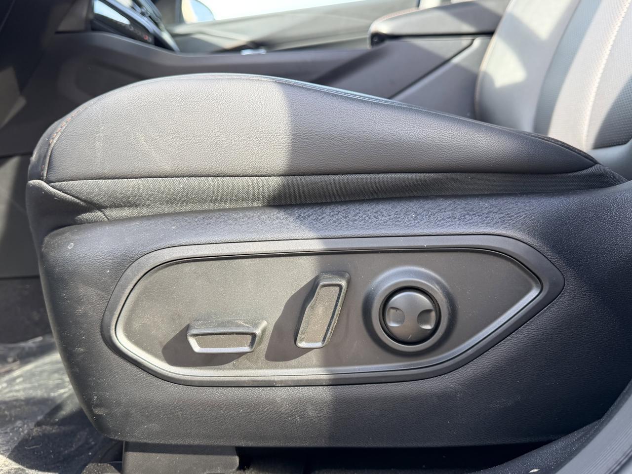 2026 Jeep Cherokee Limited 4x4 | Hydro Blue Pearl | Turbo Hybrid | Panoramic Sunroof | Trailer Tow Group Redwater AB