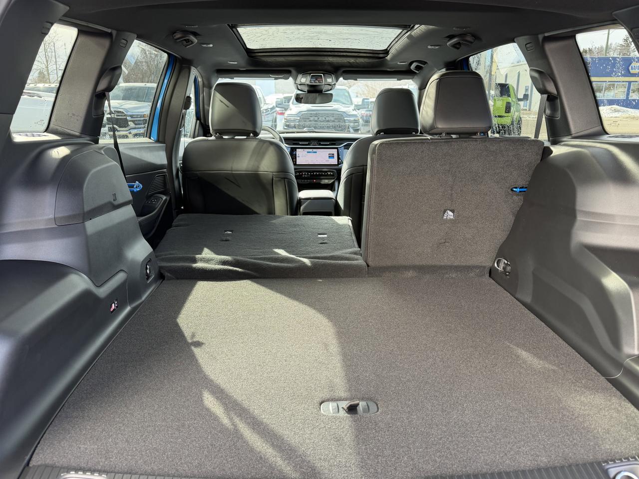 2026 Jeep Cherokee Limited 4x4 | Hydro Blue Pearl | Turbo Hybrid | Panoramic Sunroof | Trailer Tow Group Redwater AB