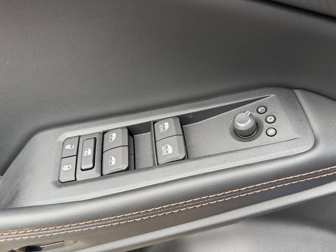 2026 Jeep Cherokee Limited 4x4 | Premium Leather | Heated Seats | NAV | Pano Sunroof | Power Liftgate Redwater AB