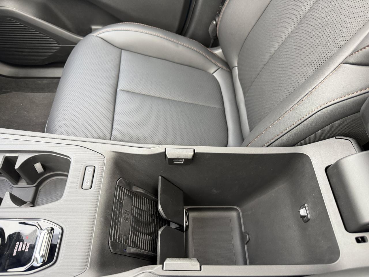 2026 Jeep Cherokee Limited 4x4 | Premium Leather | Heated Seats | NAV | Pano Sunroof | Power Liftgate Redwater AB