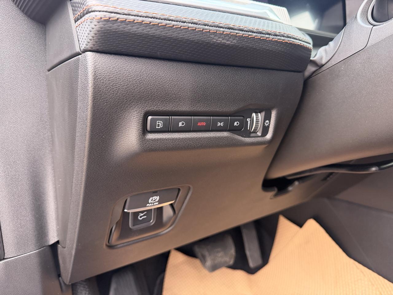 2026 Jeep Cherokee Limited 4x4 | Premium Leather | Heated Seats | NAV | Pano Sunroof | Power Liftgate Redwater AB