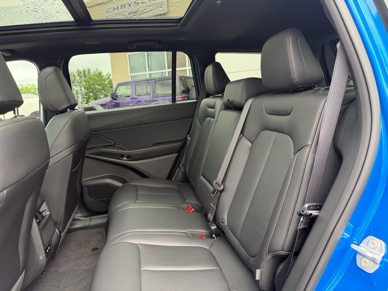 2026 Jeep Cherokee Limited 4x4 | Premium Leather | Heated Seats | NAV | Pano Sunroof | Power Liftgate Redwater AB