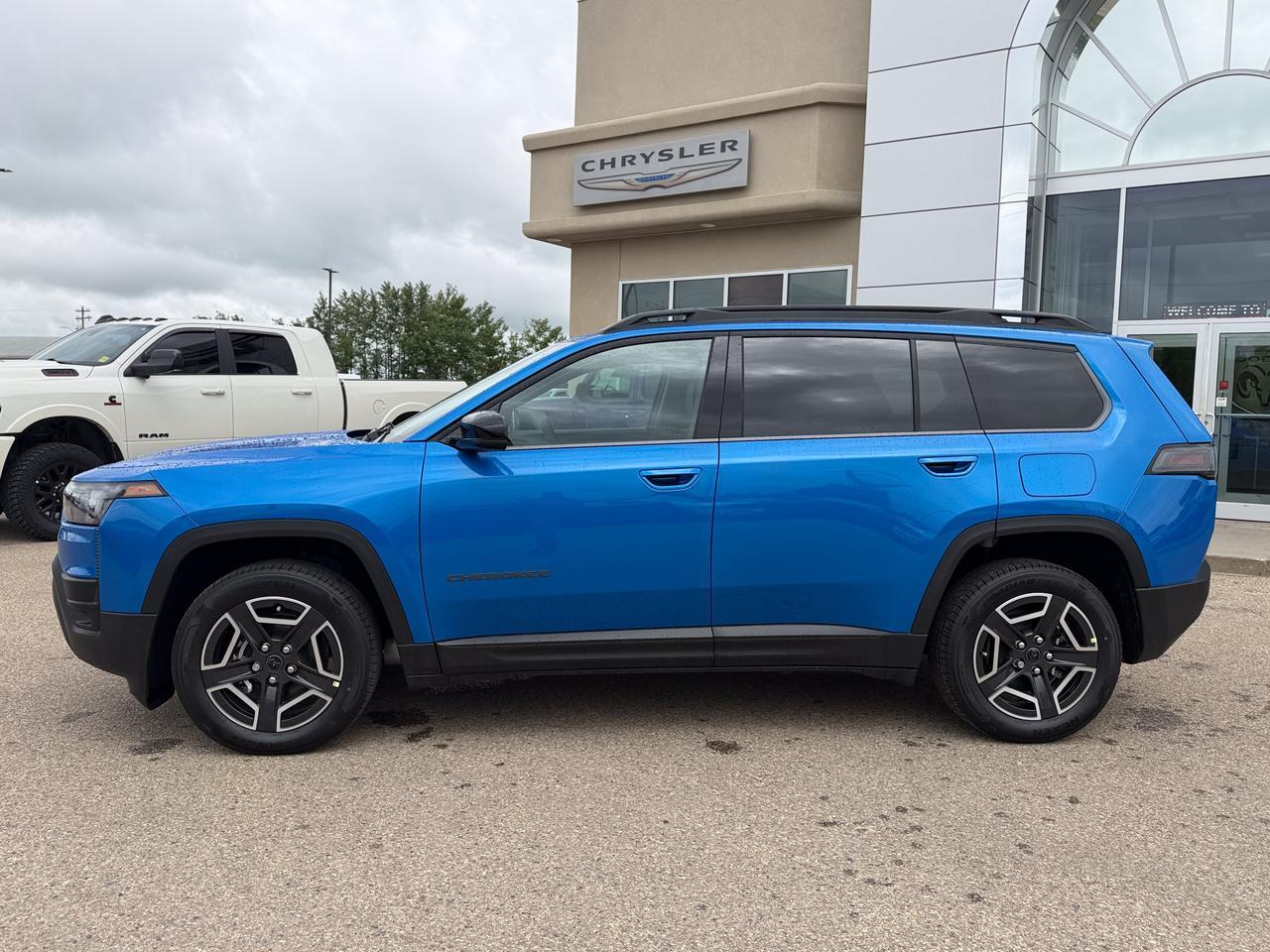 2026 Jeep Cherokee Limited 4x4 | Premium Leather | Heated Seats | NAV | Pano Sunroof | Power Liftgate Redwater AB
