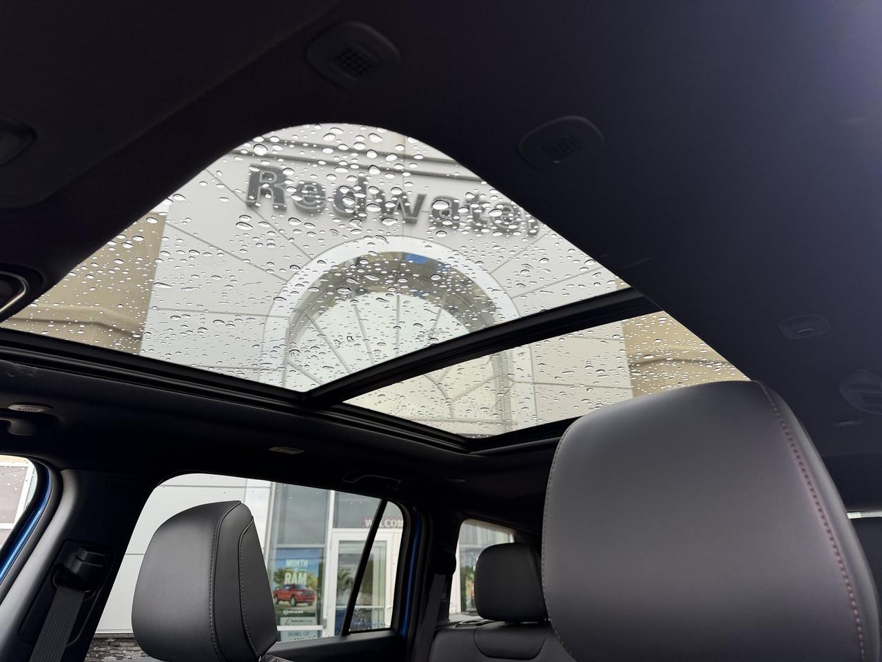 2026 Jeep Cherokee Limited 4x4 | Premium Leather | Heated Seats | NAV | Pano Sunroof | Power Liftgate Redwater AB