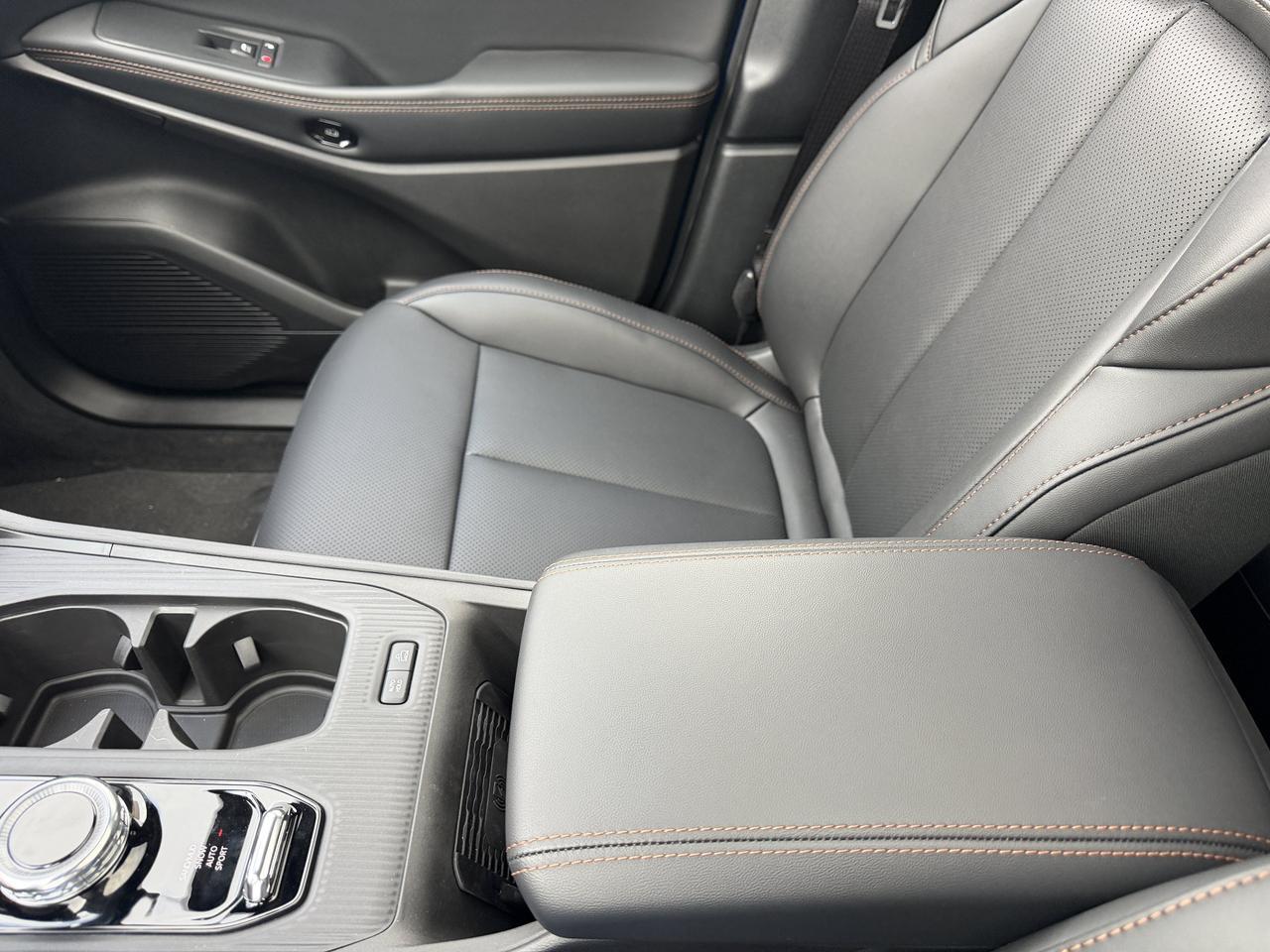 2026 Jeep Cherokee Limited 4x4 | Premium Leather | Heated Seats | NAV | Pano Sunroof | Power Liftgate Redwater AB