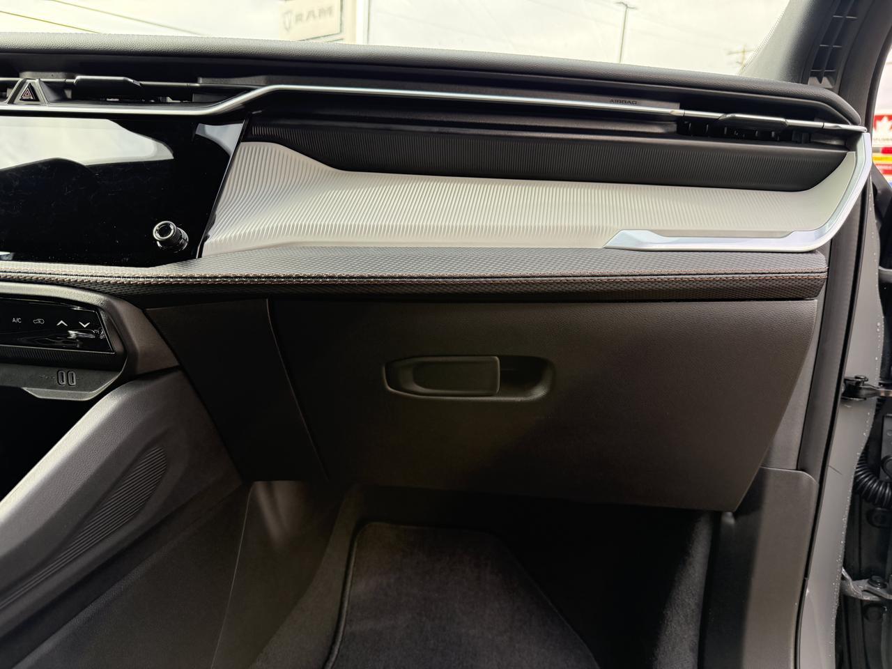 2026 Jeep Cherokee Limited 4x4 | Turbo Hybrid | EVT Transmission | Heated Seats | Adaptive Cruise | Power Liftgate Redwater AB
