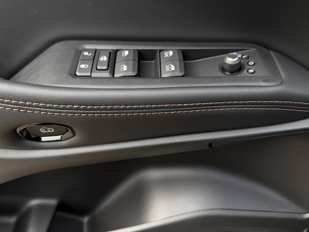 2026 Jeep Cherokee Limited 4x4 | Turbo Hybrid | EVT Transmission | Heated Seats | Adaptive Cruise | Power Liftgate Redwater AB