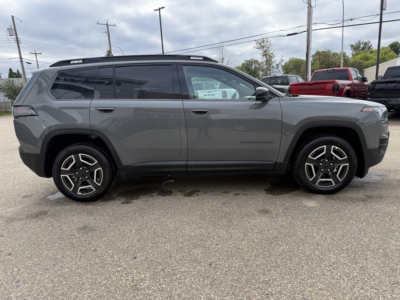 2026 Jeep Cherokee Limited 4x4 | Turbo Hybrid | EVT Transmission | Heated Seats | Adaptive Cruise | Power Liftgate Redwater AB