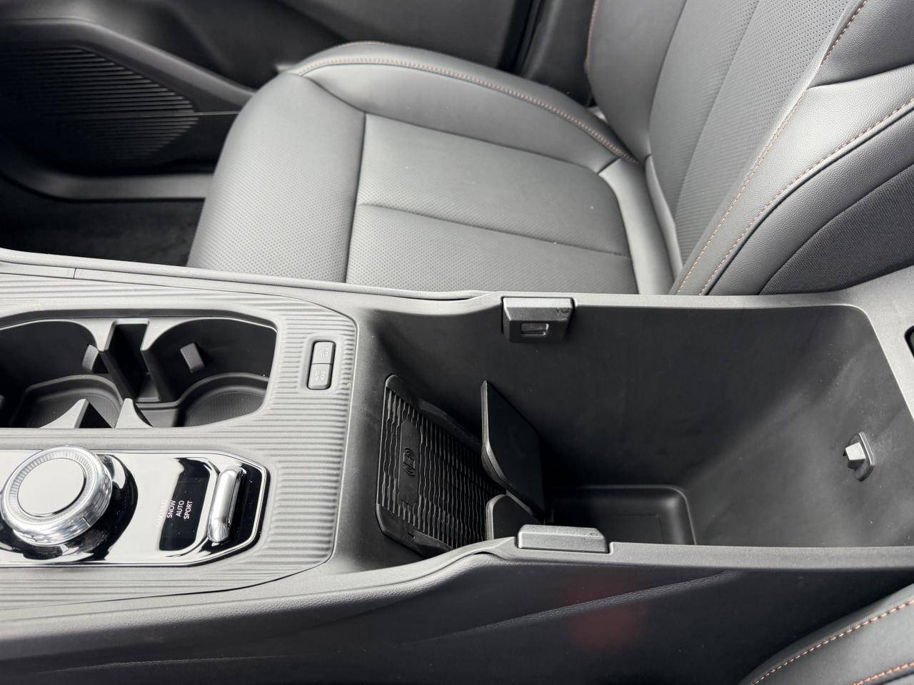 2026 Jeep Cherokee Limited 4x4 | Turbo Hybrid | Heated Seats | Power Liftgate | Remote Start | Rearview Camera | Towing Redwater AB