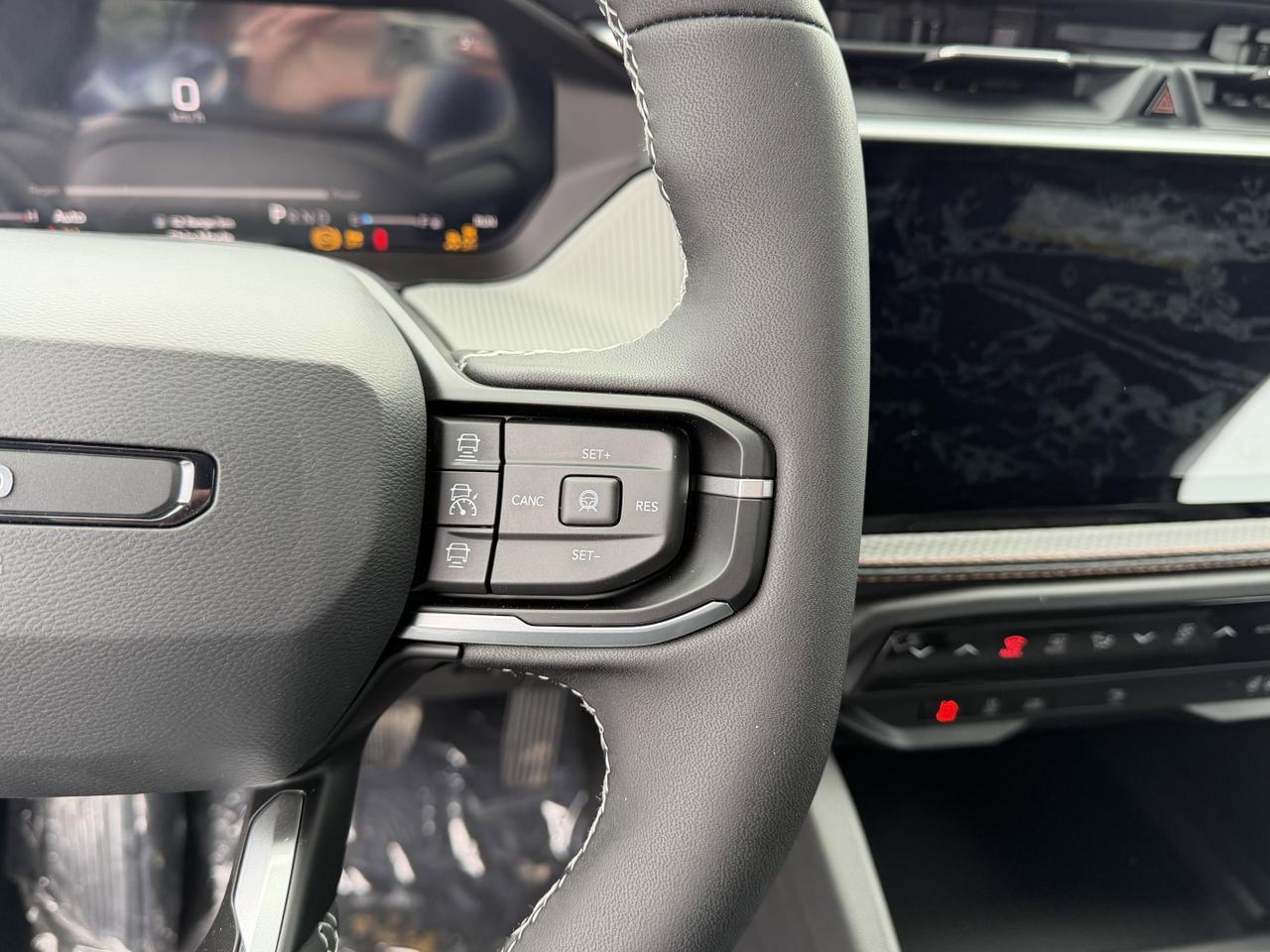 2026 Jeep Cherokee Limited 4x4 | Turbo Hybrid | Heated Seats | Power Liftgate | Remote Start | Rearview Camera | Towing Redwater AB