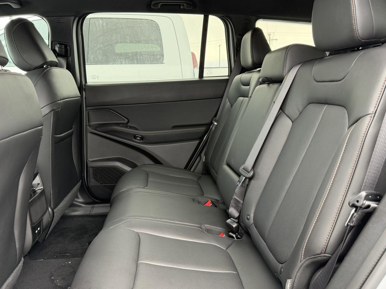 2026 Jeep Cherokee Limited 4x4 | Turbo Hybrid | Heated Seats | Power Liftgate | Remote Start | Rearview Camera | Towing Redwater AB