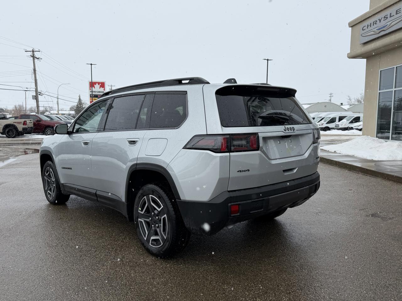 2026 Jeep Cherokee Limited 4x4 | Turbo Hybrid | Heated Seats | Power Liftgate | Remote Start | Rearview Camera | Towing Redwater AB