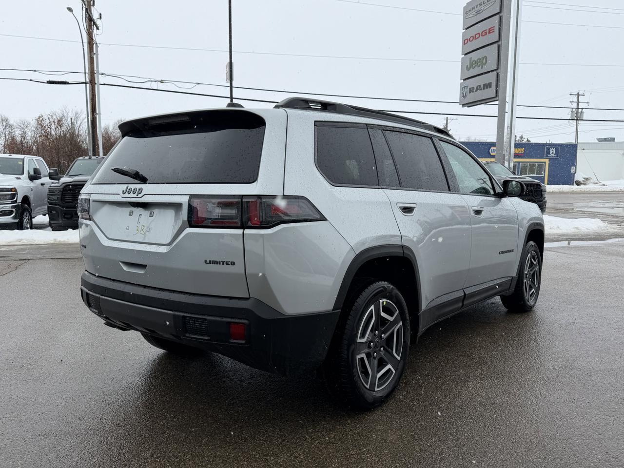 2026 Jeep Cherokee Limited 4x4 | Turbo Hybrid | Heated Seats | Power Liftgate | Remote Start | Rearview Camera | Towing Redwater AB