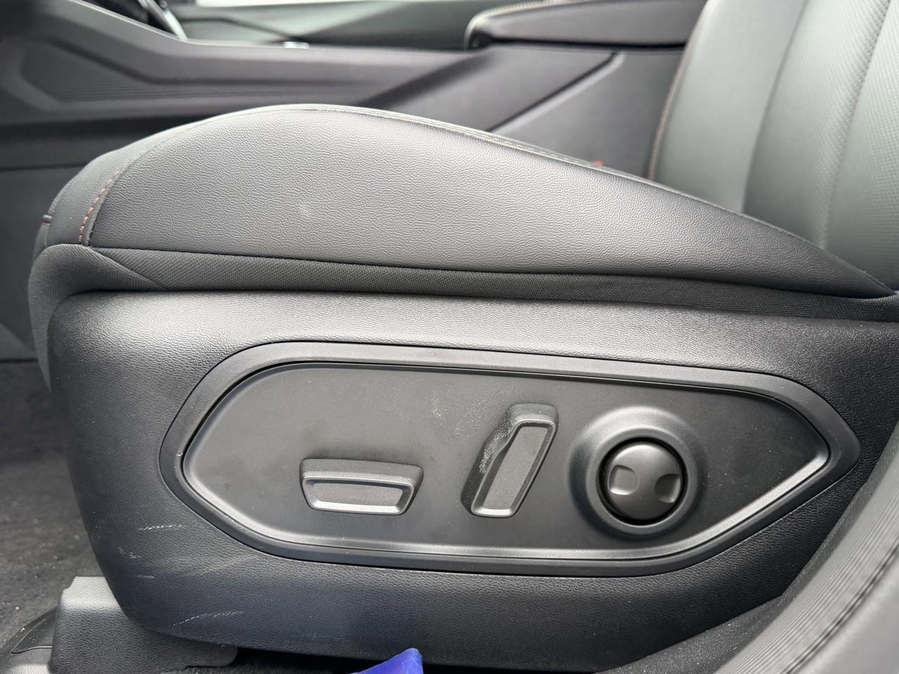 2026 Jeep Cherokee Limited 4x4 | Turbo Hybrid | Heated Seats | Power Liftgate | Remote Start | Rearview Camera | Towing Redwater AB