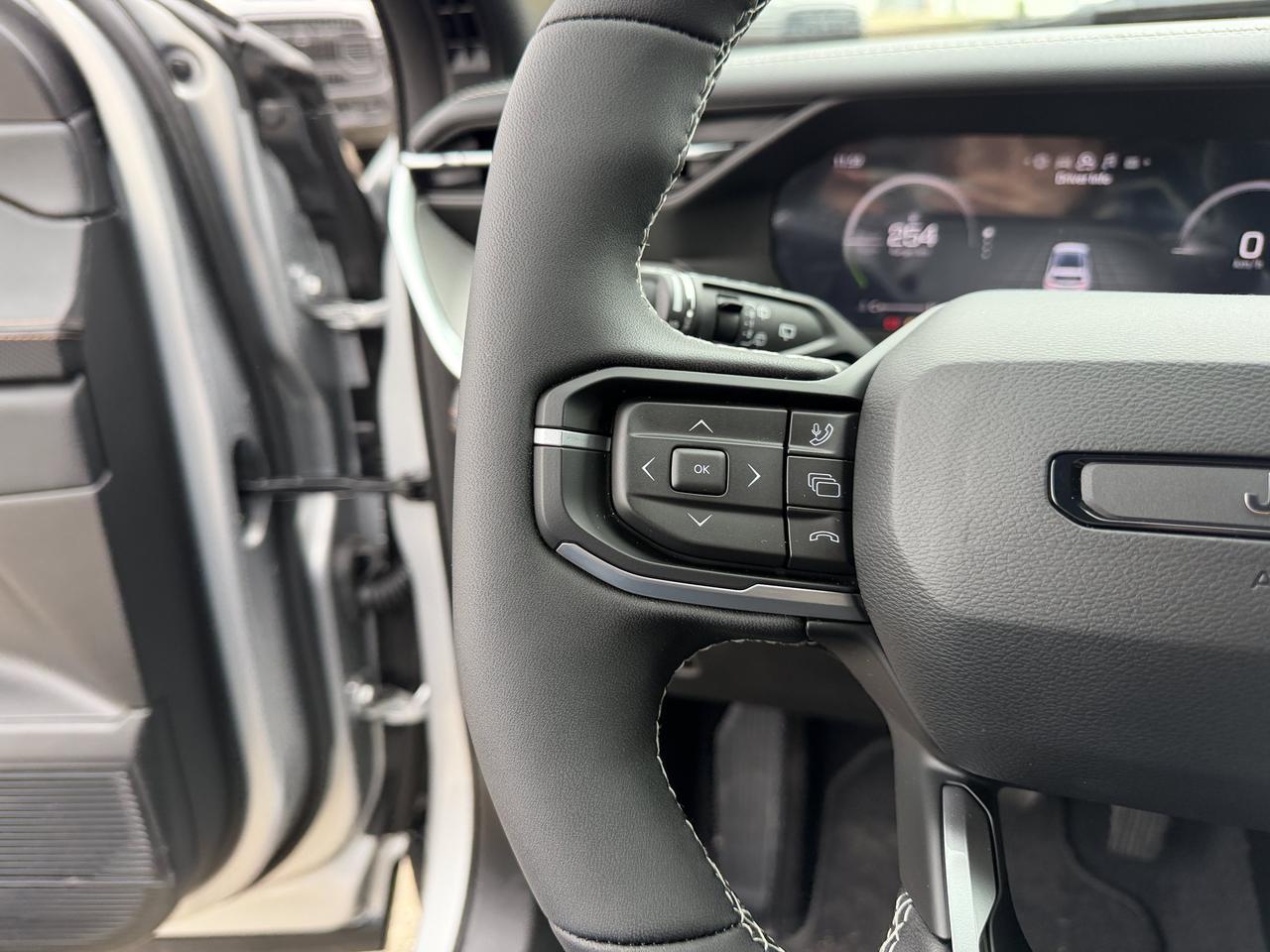 2026 Jeep Cherokee Limited 4x4 | Turbo Hybrid | Keyless Entry | Heated Seats | Backup Camera | Power Liftgate | Leather Redwater AB