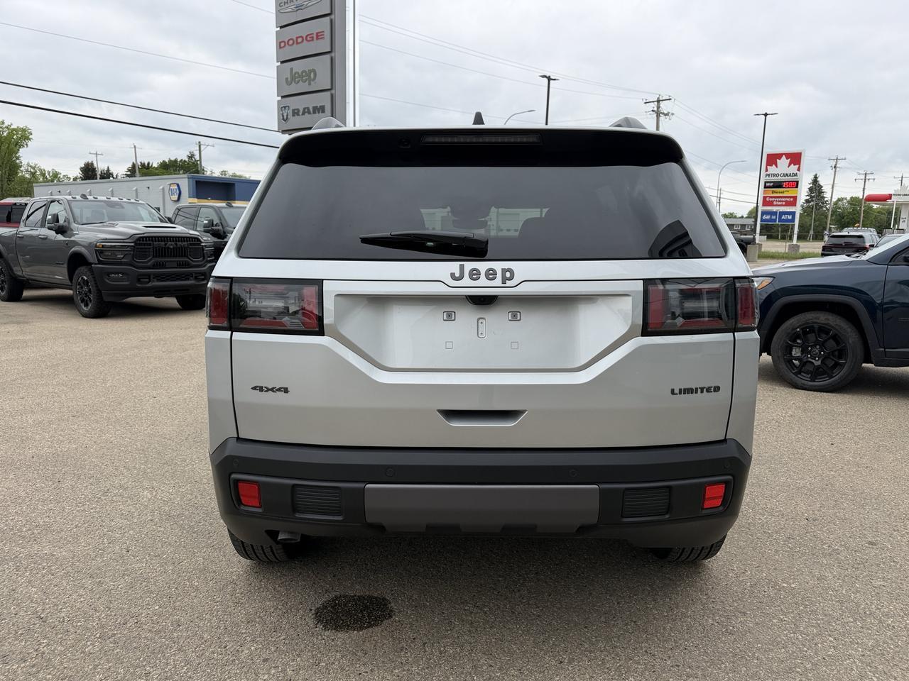 2026 Jeep Cherokee Limited 4x4 | Turbo Hybrid | Keyless Entry | Heated Seats | Backup Camera | Power Liftgate | Leather Redwater AB