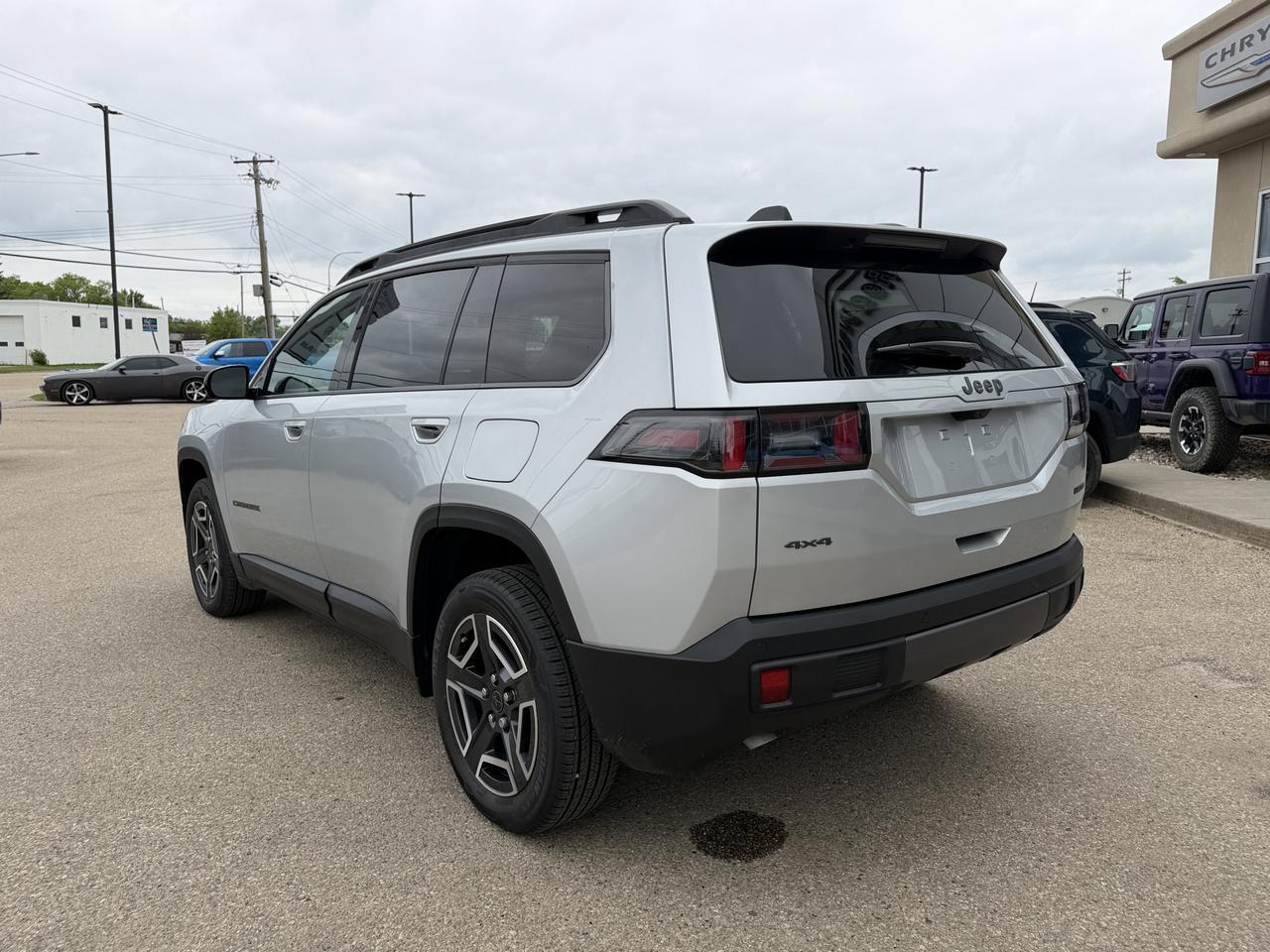 2026 Jeep Cherokee Limited 4x4 | Turbo Hybrid | Keyless Entry | Heated Seats | Backup Camera | Power Liftgate | Leather Redwater AB