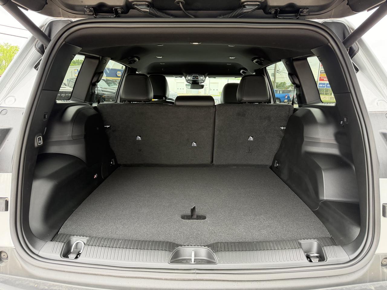 2026 Jeep Cherokee Limited 4x4 | Turbo Hybrid | Keyless Entry | Heated Seats | Backup Camera | Power Liftgate | Leather Redwater AB