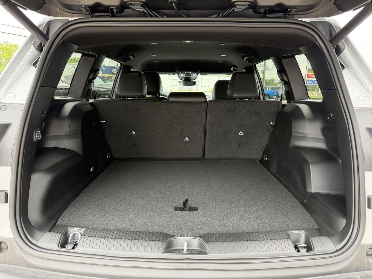 2026 Jeep Cherokee Limited 4x4 | Turbo Hybrid | Keyless Entry | Heated Seats | Backup Camera | Power Liftgate | Leather Redwater AB