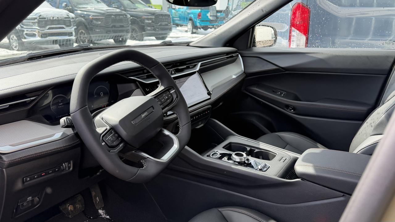 2026 Jeep Cherokee Limited 4x4 Hybrid | Capri Leatherette Seats | Heated Seats | Power Liftgate | Remote Start Redwater AB