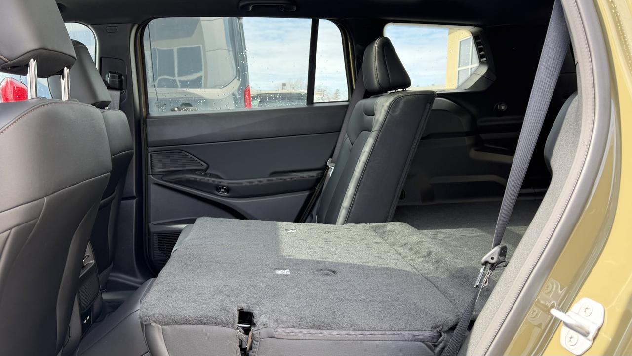 2026 Jeep Cherokee Limited 4x4 Hybrid | Capri Leatherette Seats | Heated Seats | Power Liftgate | Remote Start Redwater AB