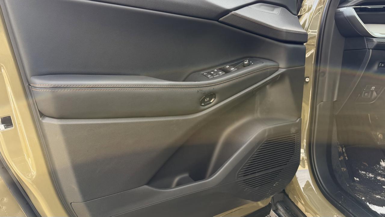 2026 Jeep Cherokee Limited 4x4 Hybrid | Capri Leatherette Seats | Heated Seats | Power Liftgate | Remote Start Redwater AB