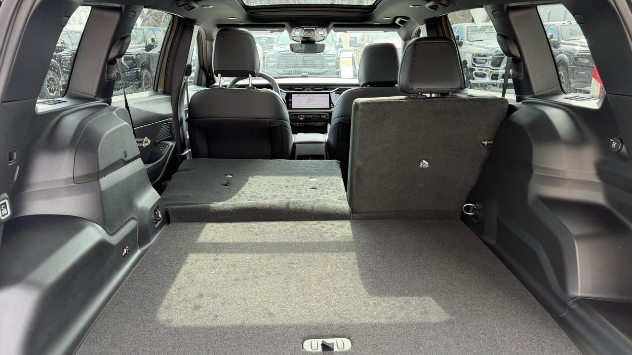 2026 Jeep Cherokee Limited 4x4 Hybrid | Capri Leatherette Seats | Heated Seats | Power Liftgate | Remote Start Redwater AB