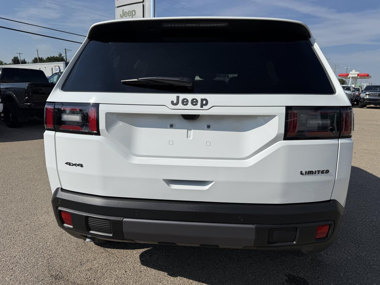 2026 Jeep Cherokee Limited 4x4 SUV | i4 Turbo |  Dual Pane Pano Sunroof | Heated Vented Seats | Power Liftgate Redwater AB