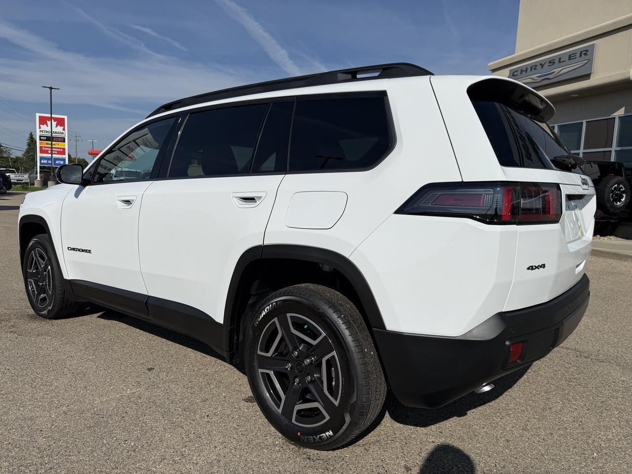 2026 Jeep Cherokee Limited 4x4 SUV | i4 Turbo |  Dual Pane Pano Sunroof | Heated Vented Seats | Power Liftgate Redwater AB