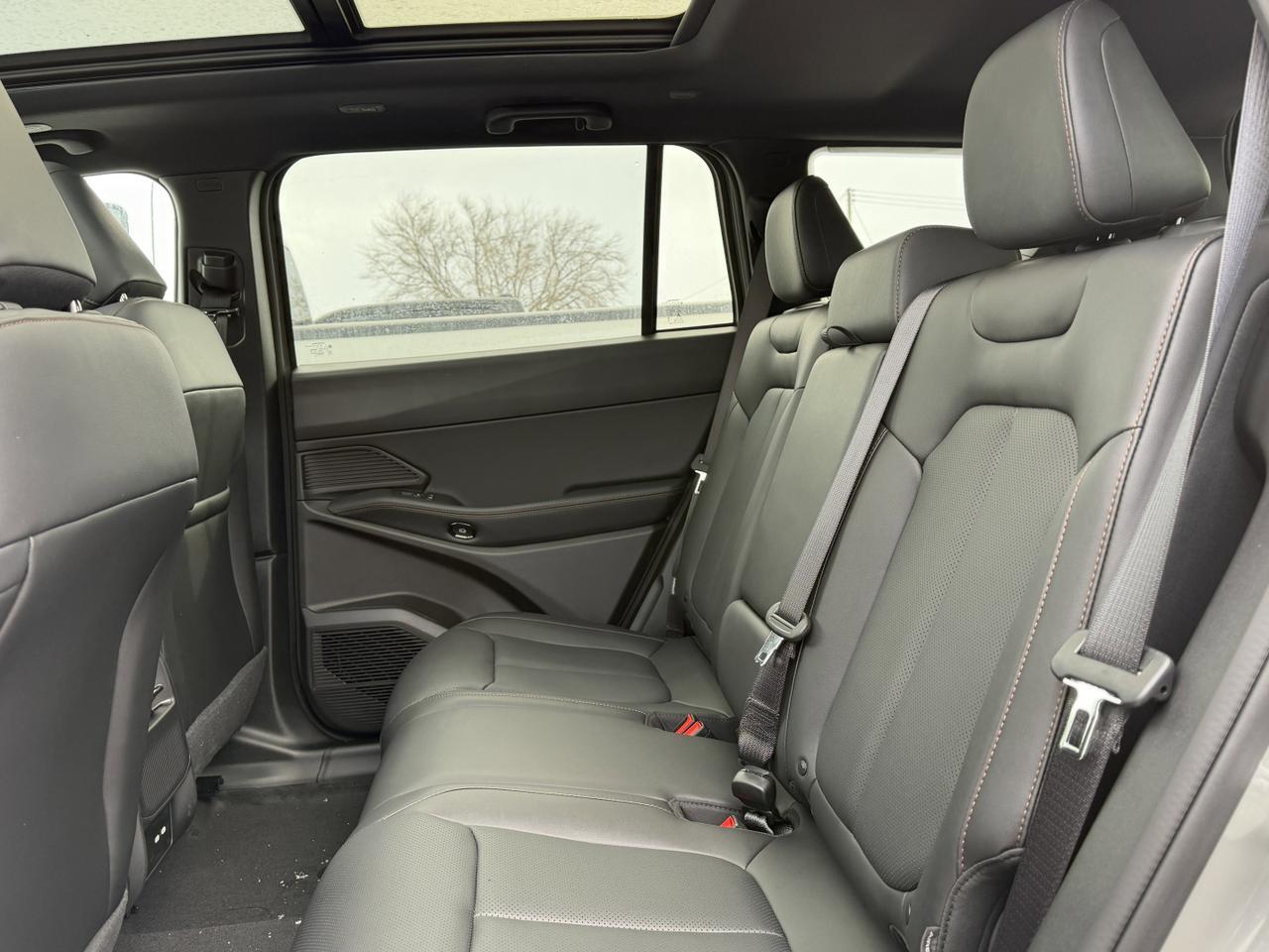 2026 Jeep Cherokee Limited 4x4 Turbo Hybrid | Pano Sunroof | Heated Seats | Remote Start | Rear Camera | Towing Redwater AB